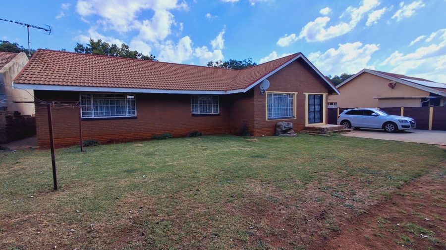 3 Bedroom Property for Sale in Vaalpark Free State